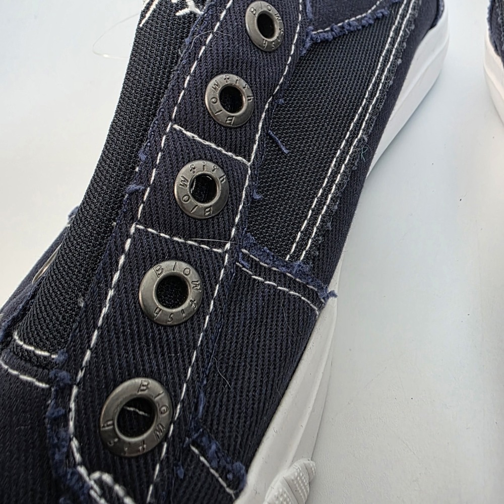 NEW Women's Blowfish Malibu Slip-On sneakers in a dark blue canvas Size 8.5M - Picture 12 of 12